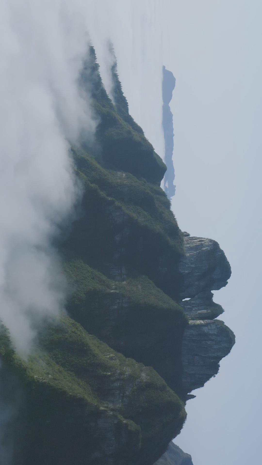 DƬ